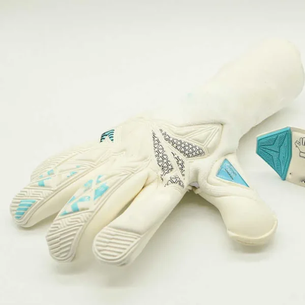 Apex Goalkeeper Gloves - Image 3